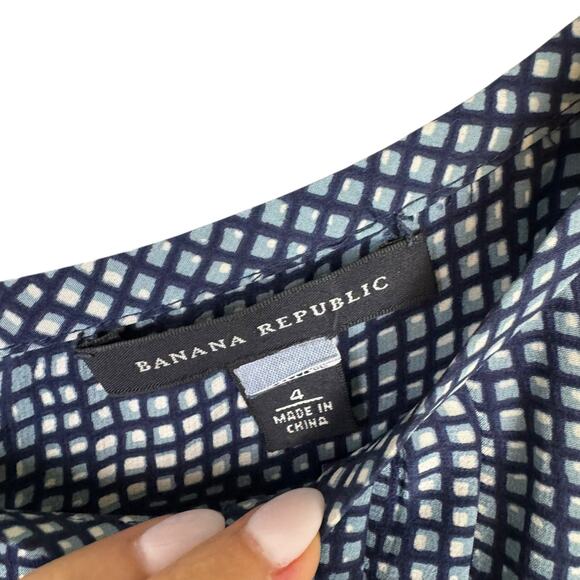 Banana Republic 100% Silk Blue Geometric Print Short Sleeve Mini Sheath Dress - Picture 9 of 11